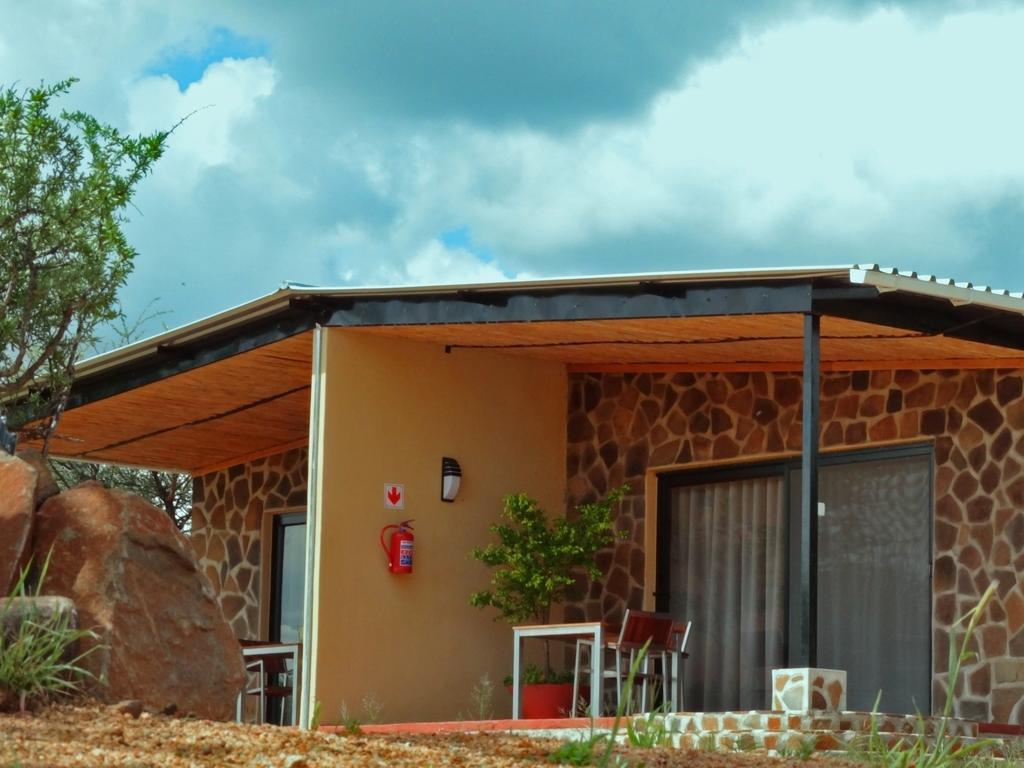 Ovita Wildlife Restcamp Okazize Cameră foto